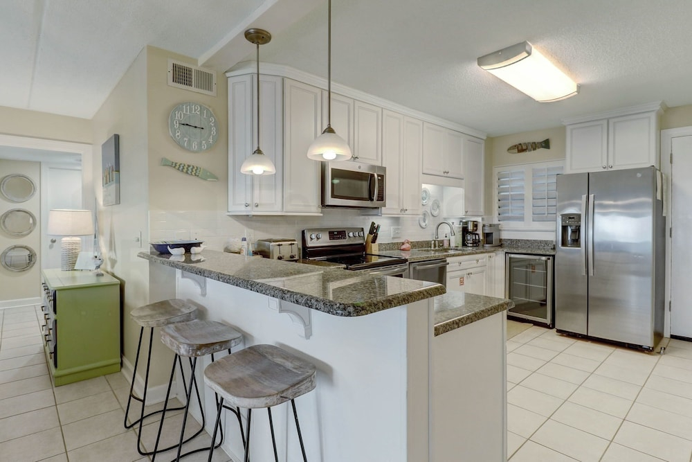 108 Amelia by the Sea