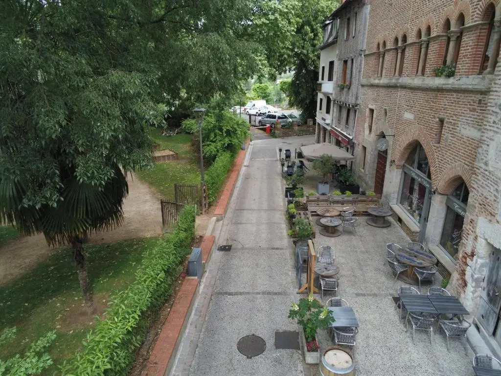 COEUR HISTORIQUE Appartement T3 dans bâtisse XVème