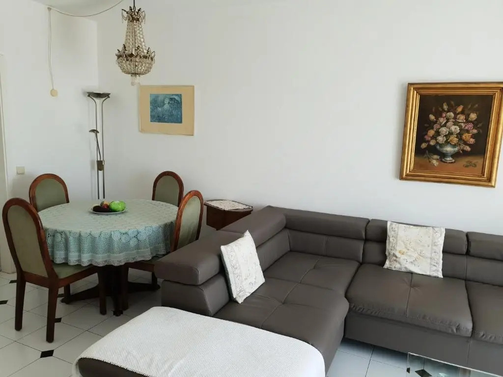 Bellevue Nr 1 Apartment 4