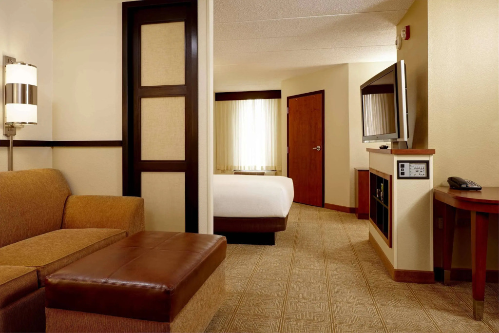 Hyatt Place Fort Lauderdale Cruise Port & Convention Center - Newly Renovated