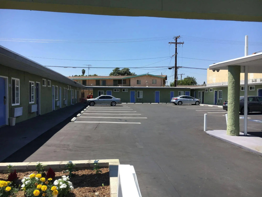 Town House Motel