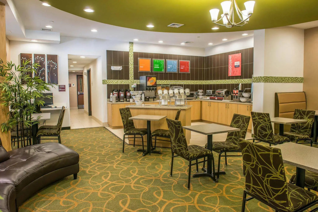 Red Roof Inn Pittsburgh - McKnight Rd