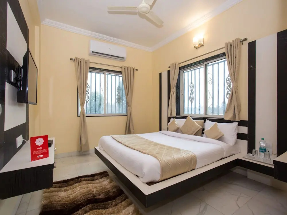 OYO 11439 Shivanya Palace