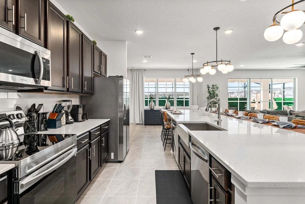 Resort-style Living w Private Pool & Amenities