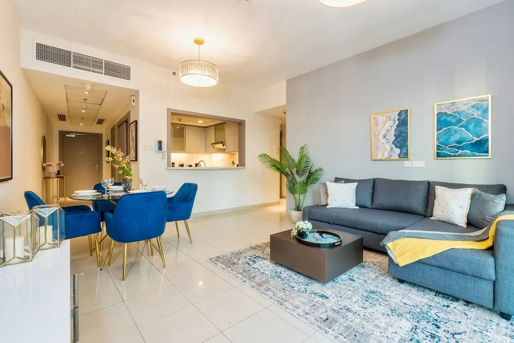Luxurious 1B With Opera & fountains views