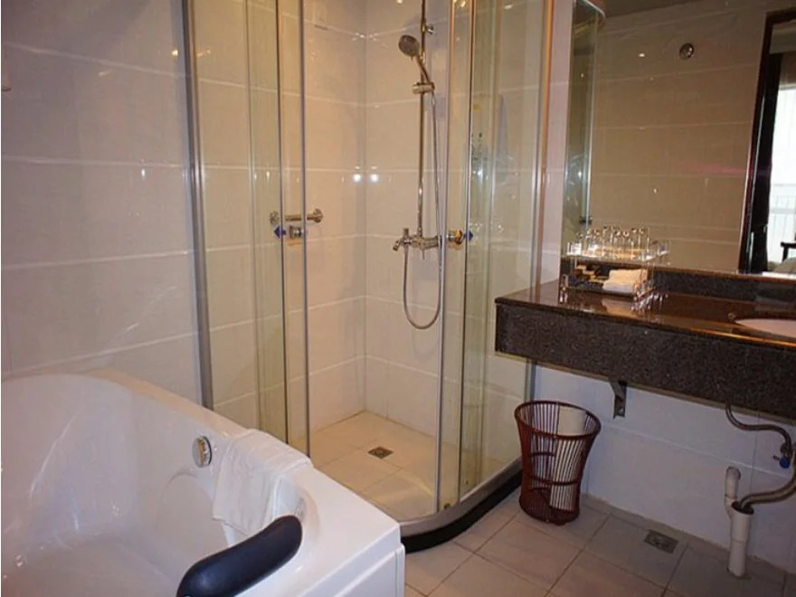Gongcheng Qianjun International Hotel