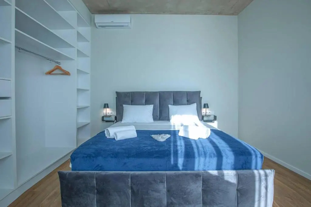 2BR apartment with 2 balconies in heart of the city