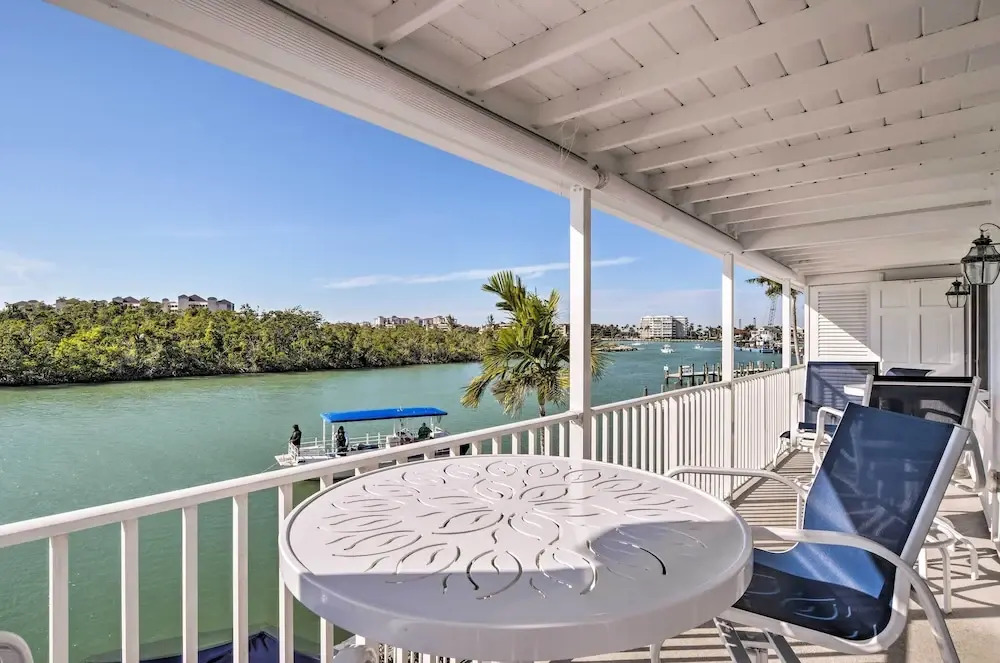 Waterfront Marco Island Retreat w/ Shared Docks