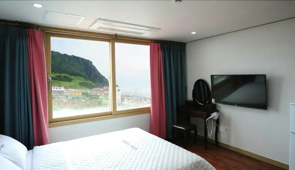 Seongsanpo love Pension