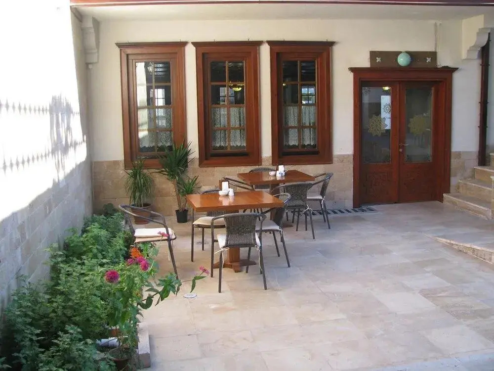Simre Hotel