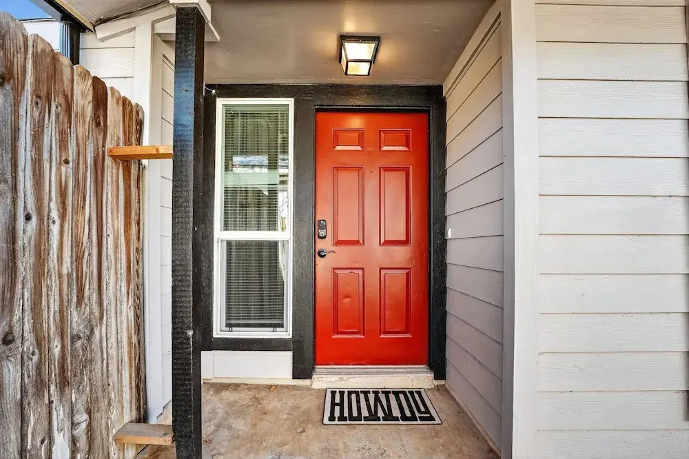 Modern 3br Townhouse Near Brushy Creek 3 Bedroom Duplex