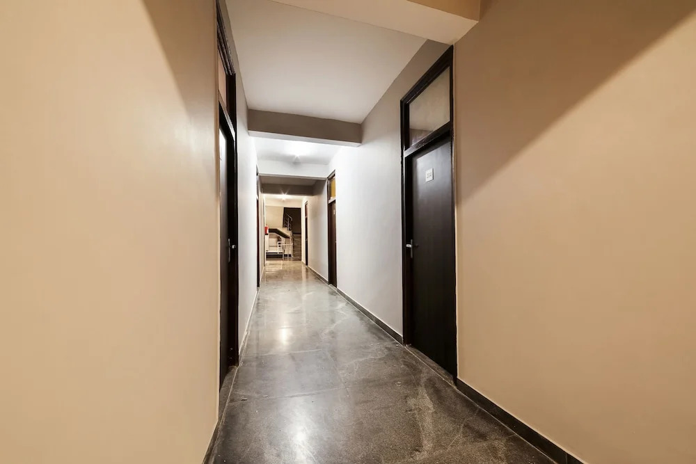 OYO Flagship 30197 Noida Sector 43