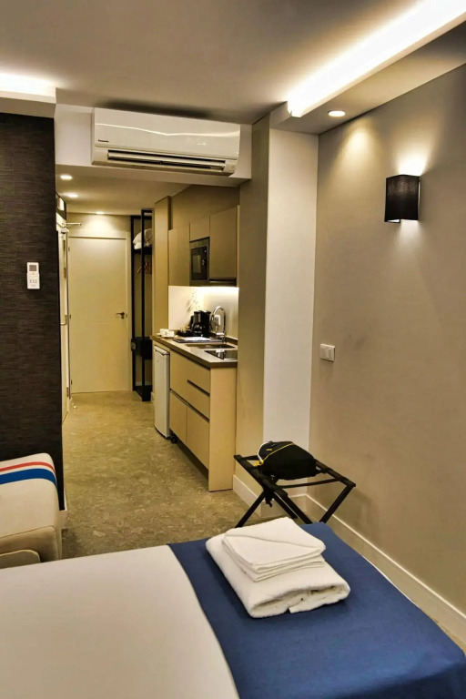 Posidonia Aparthotel