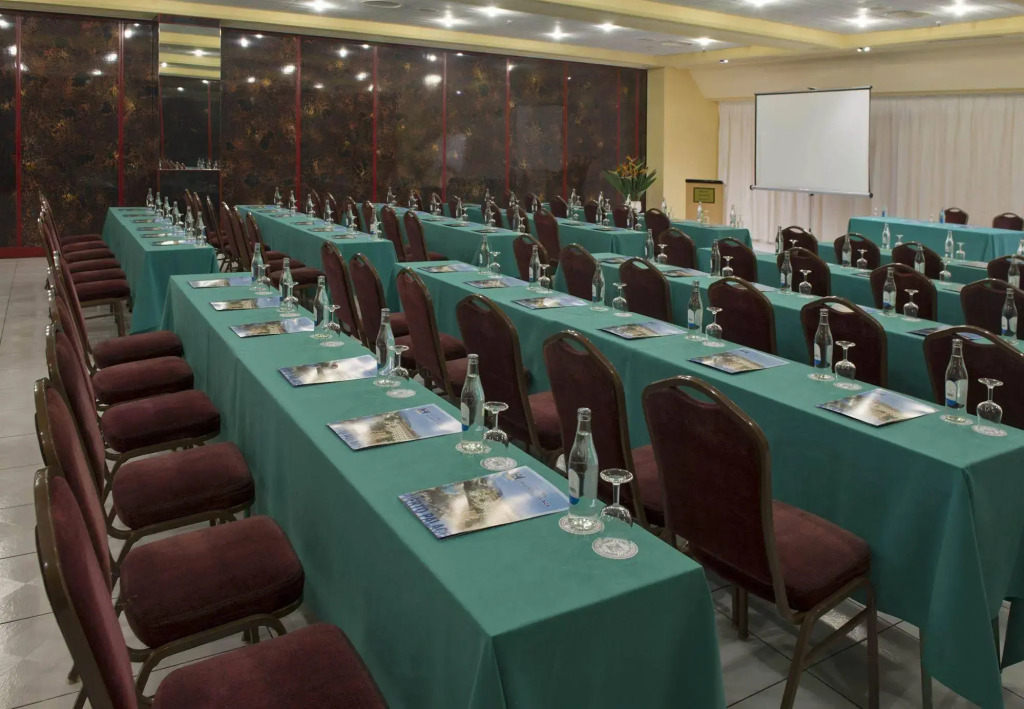 Hotel Puerto Palace