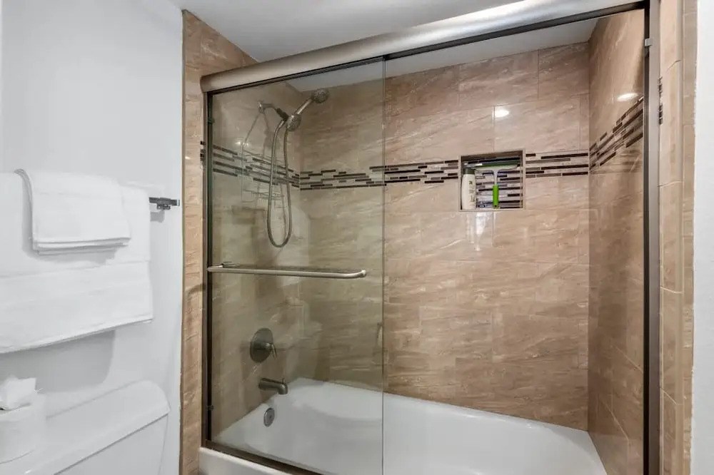 Desert Flower- Ironwood CC Condo Pool Spa