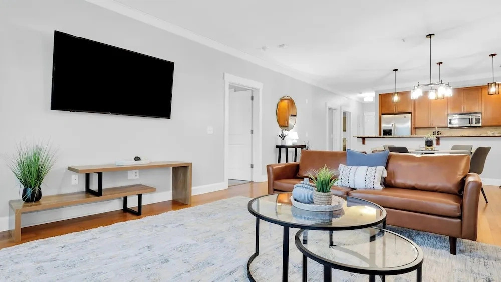 Free Parking 2 Units in Walkable Historic District The Juliette by Avantstay