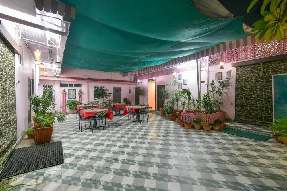 Hotel Jaisingh Palace