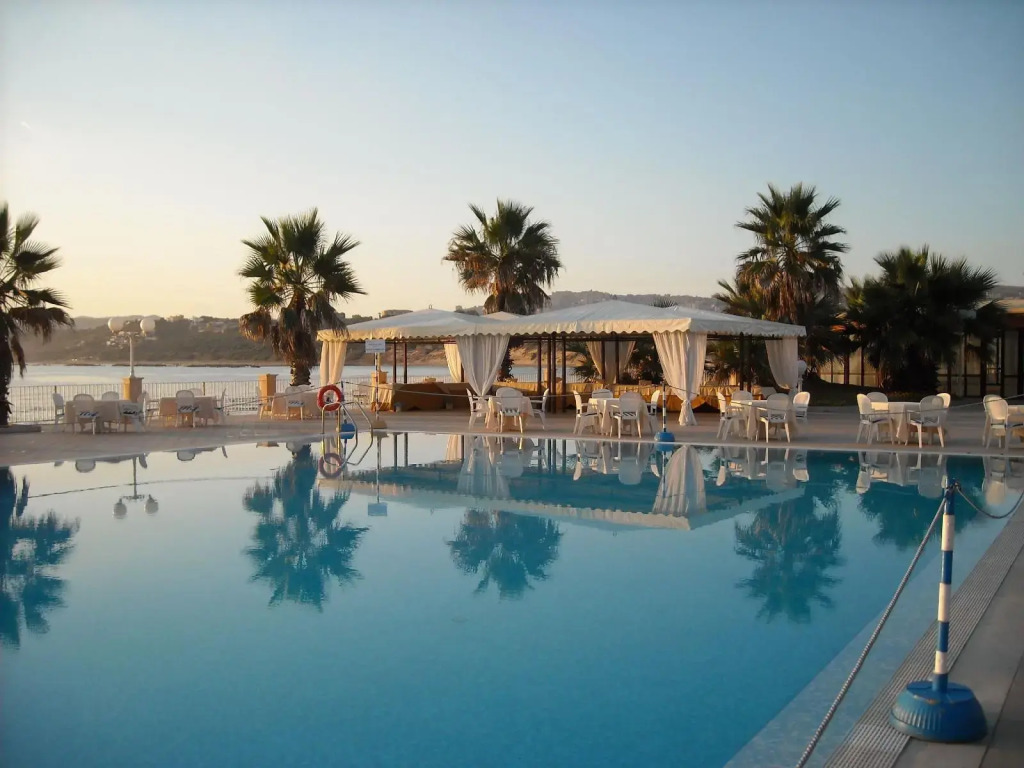 Dioscuri Bay Palace