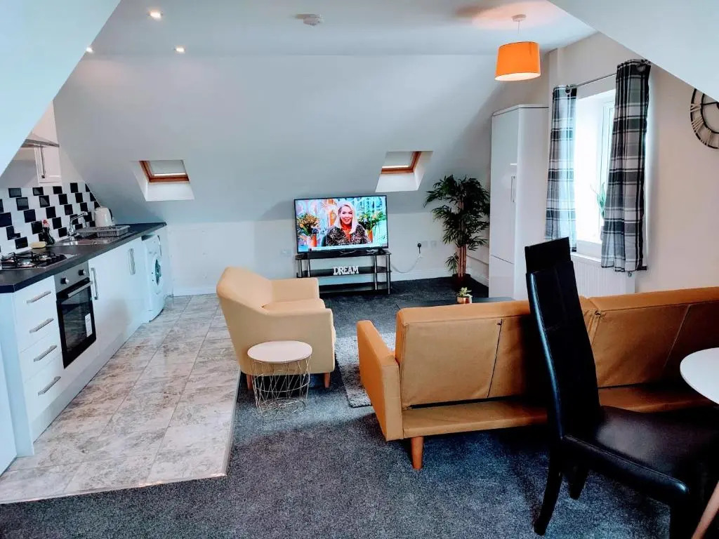 Crystal Suite 4 - Private Parking - Metro