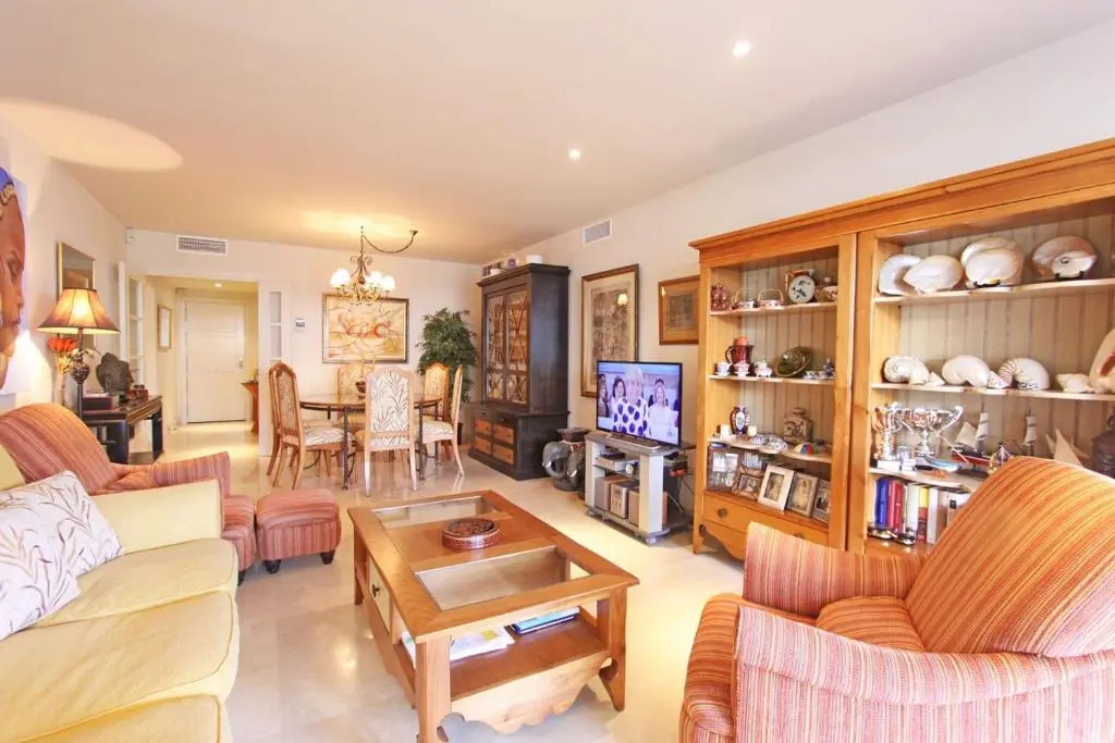 1105 beachfront apartment golden mile marbella