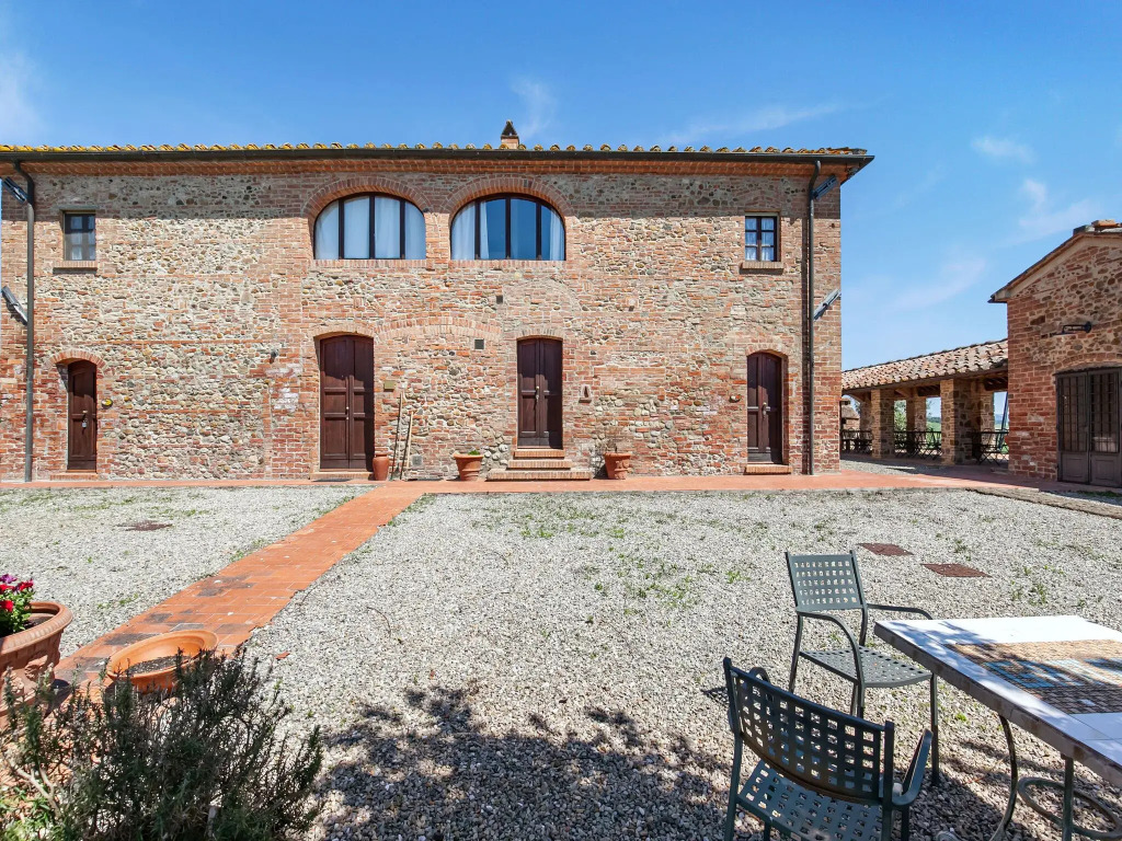 Typical Tuscan farmhouse with swimming pool and A/C