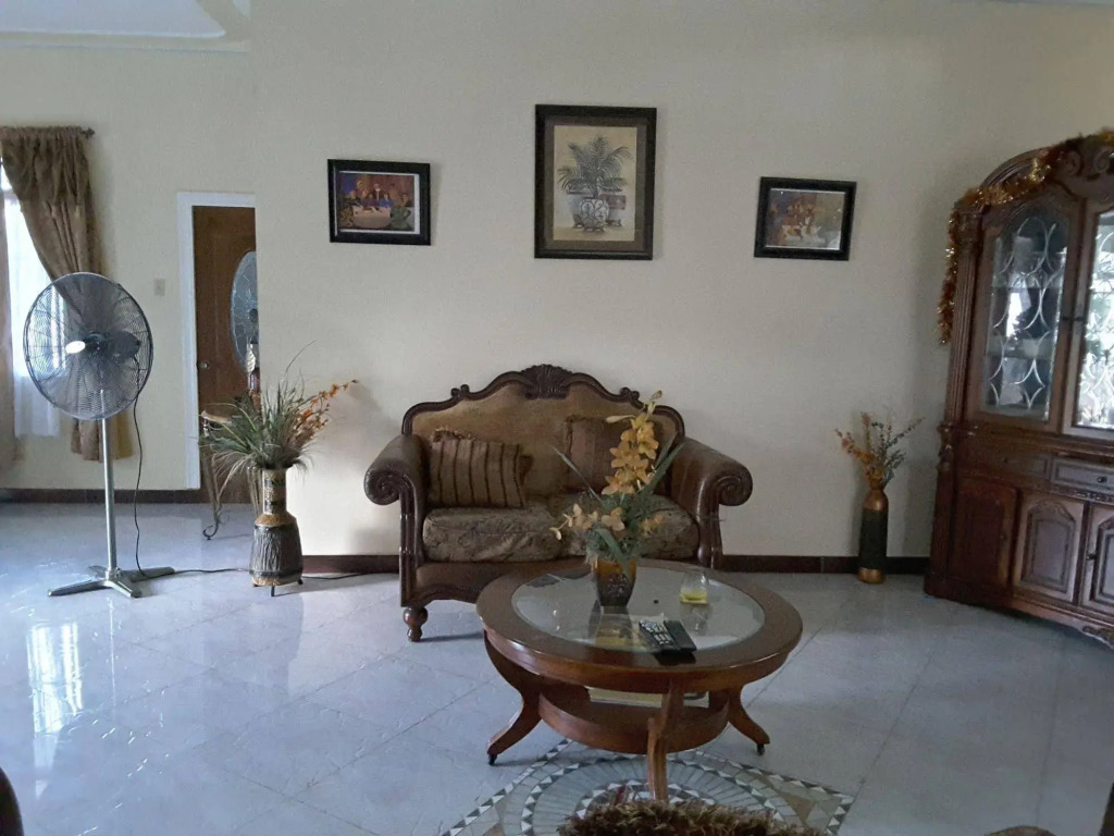 Cazwin Villa