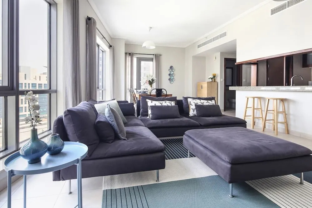 Light + Beautiful 1BR in Amazing Downtown Dubai!