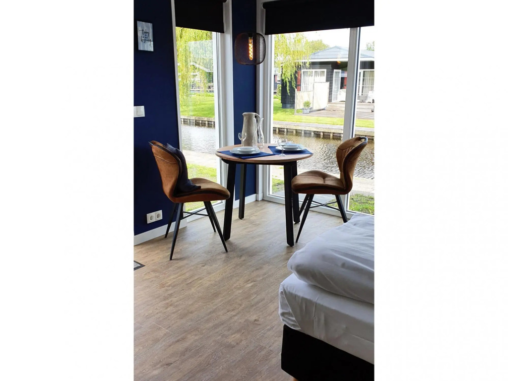 Charming studio with WiFi, in Giethoorn