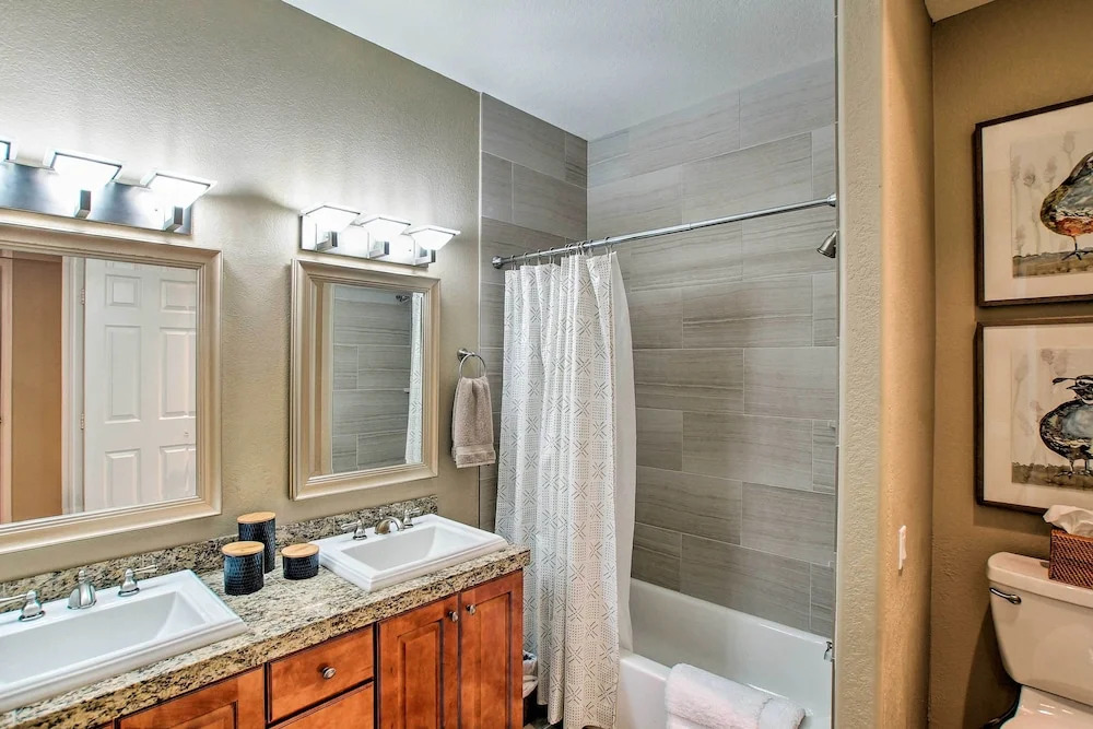 4 Mi to TPC Scottsdale: Family Home w/ Hot Tub!