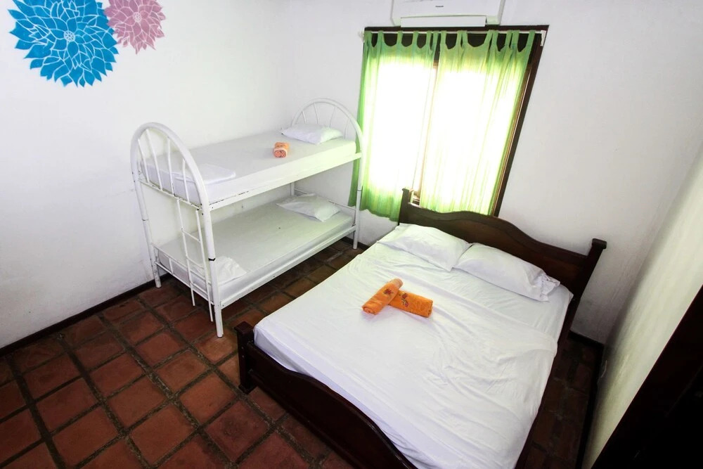 Tamarindo Backpackers