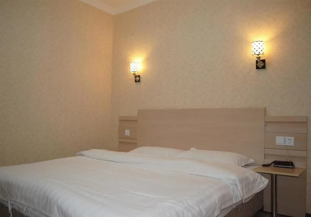 Jin He Express Hotel(滁州金利商务酒店（滁州北站店）)
