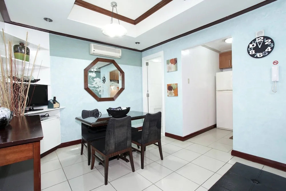 1 Br Robinsons Place Manila Rpr4