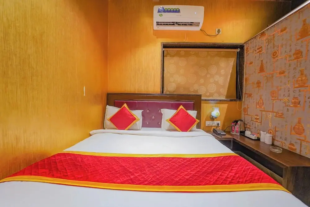 Shiv Rudraksh Resort, Near Assi Ghat