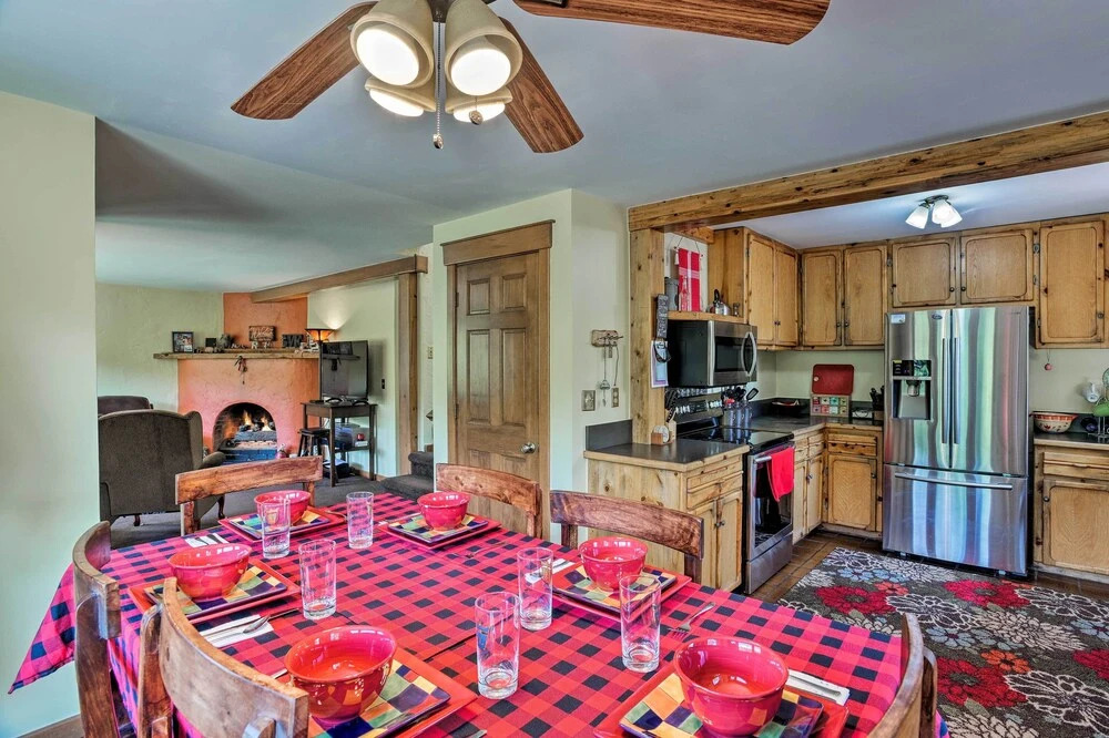 Cozy Home w/ Deck & Mtn Views, Walk to Casinos