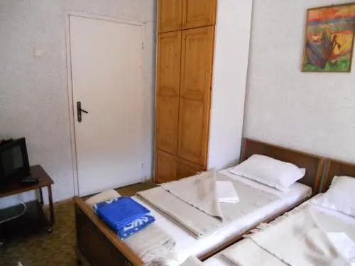 Ledenika Lodge