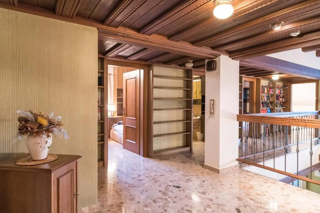 Yes, it is RETRO - Big Villa with Indoor Pool by ichbucheAT