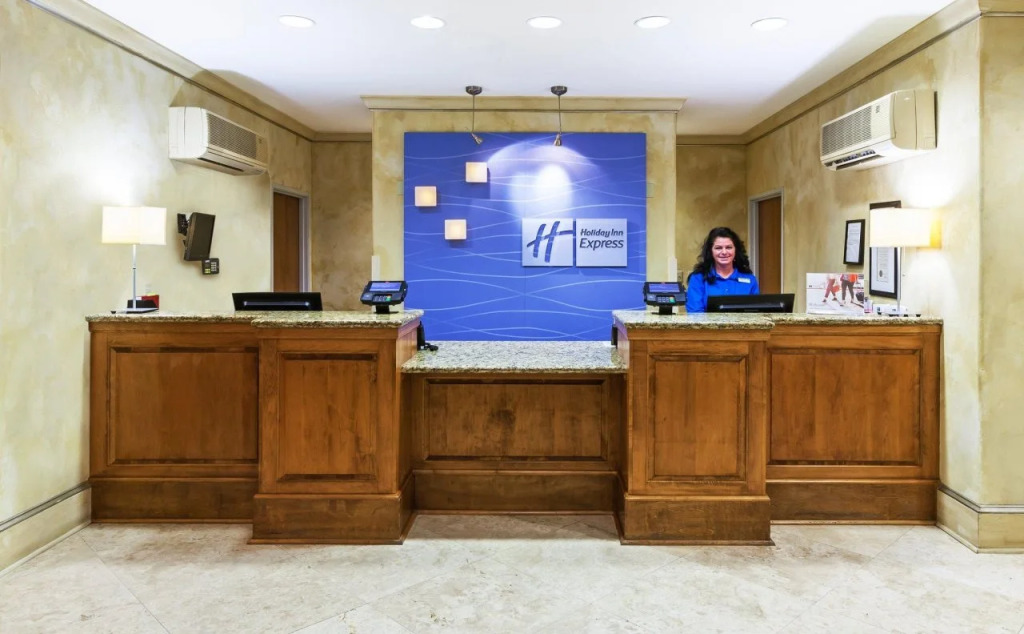 Holiday Inn Express & Suites Lafayette South by IHG