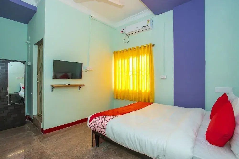 Raikar Residency By OYO Rooms