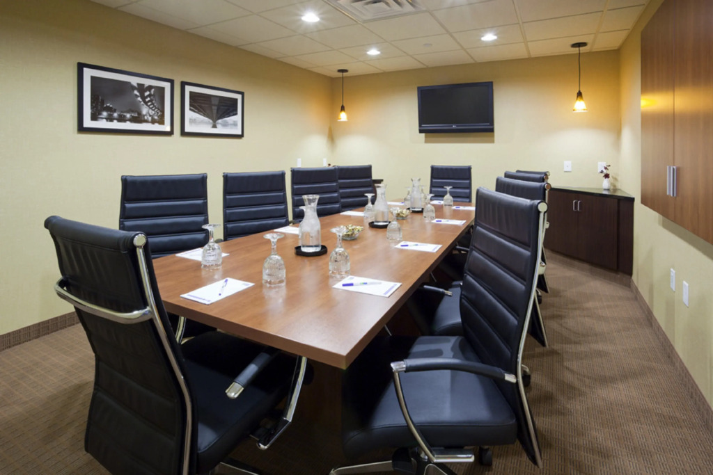 Holiday Inn Exp Stes Rogers by IHG