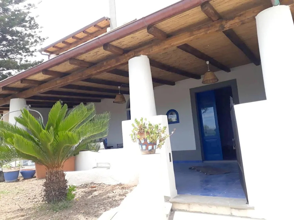 Apartment with 3 Bedrooms in Santa Maria Salina, with Wonderful Sea View And Enclosed Garden - 300 M From the Beach