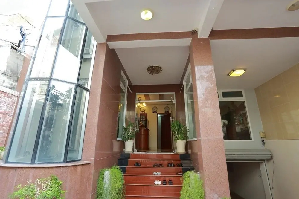 OYO 732 Dylan Hotel