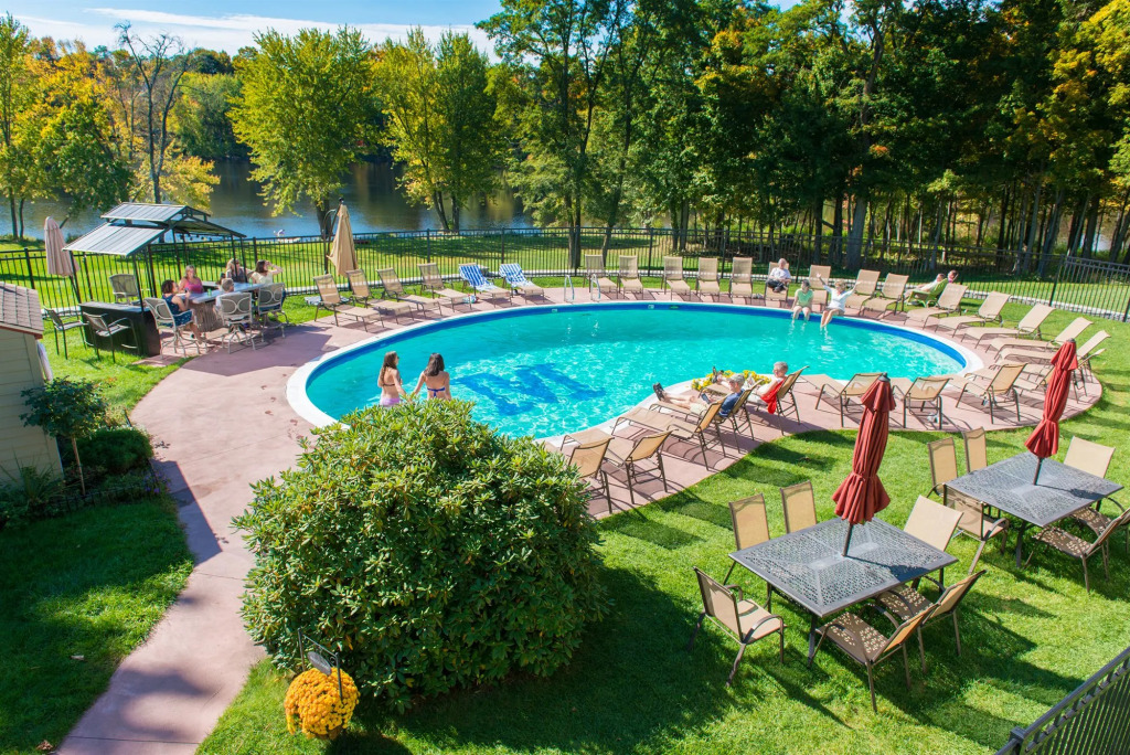 University Inn Academic Suites