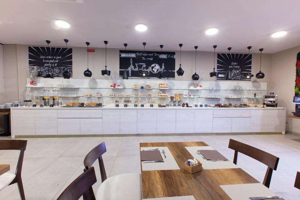 BHotel