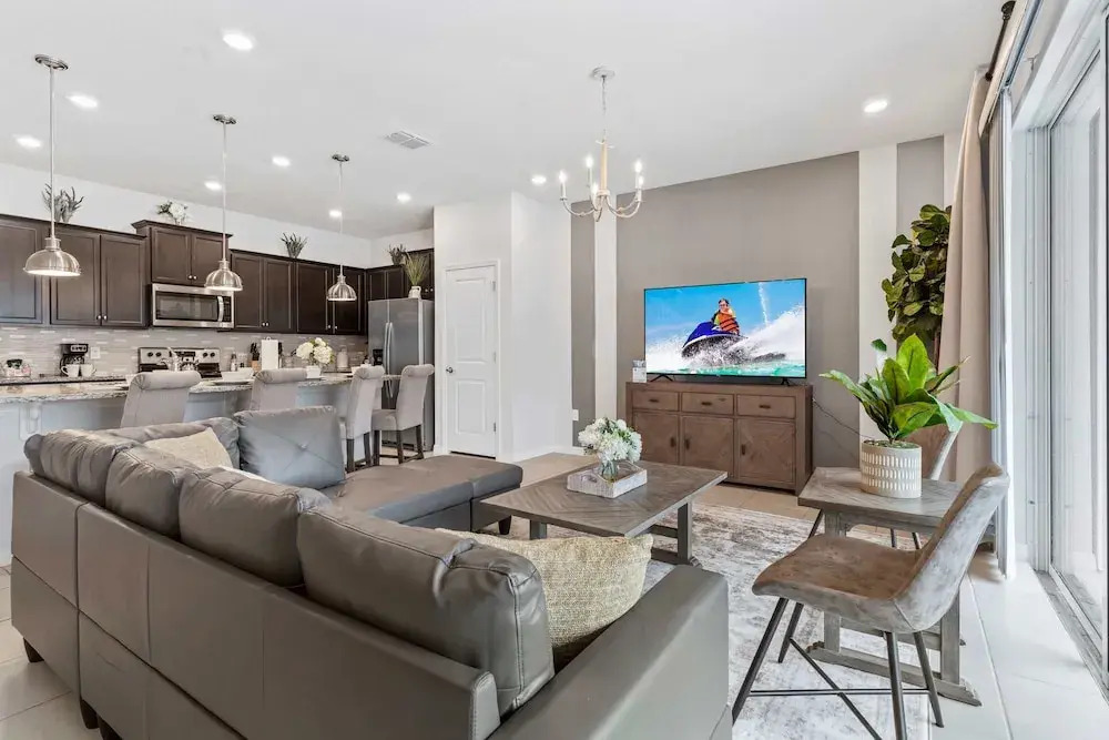1326 Lava Tree Drive