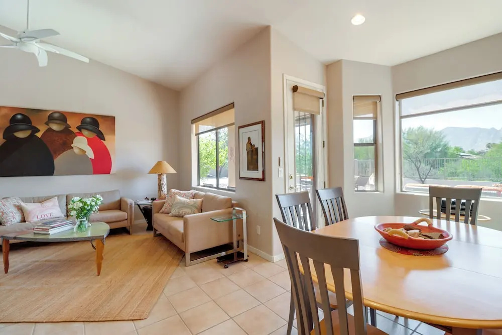Golf, Hike & Unwind: Oro Valley Townhome w/ Patio