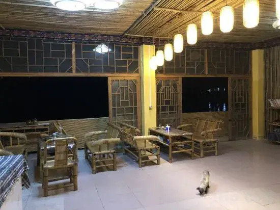 Bihai Miaojia Inn