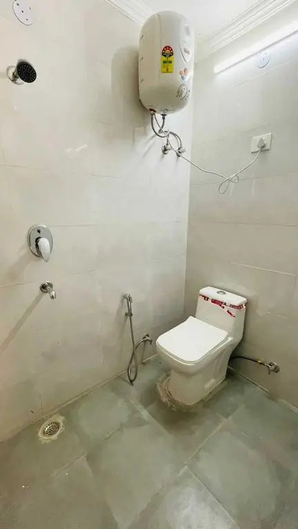 Oyo 92377 Rsk Crown Plaza