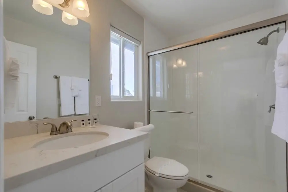 Coastal Horizon - 6 Br Home