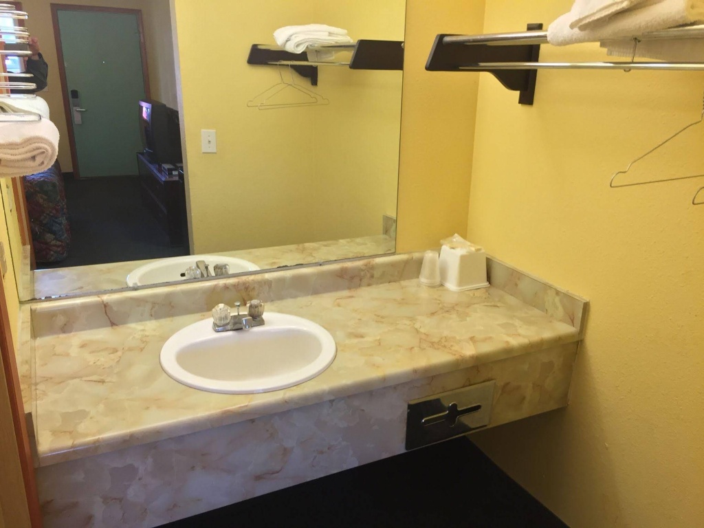 Basecamp Puyallup a Travelodge by Wyndham