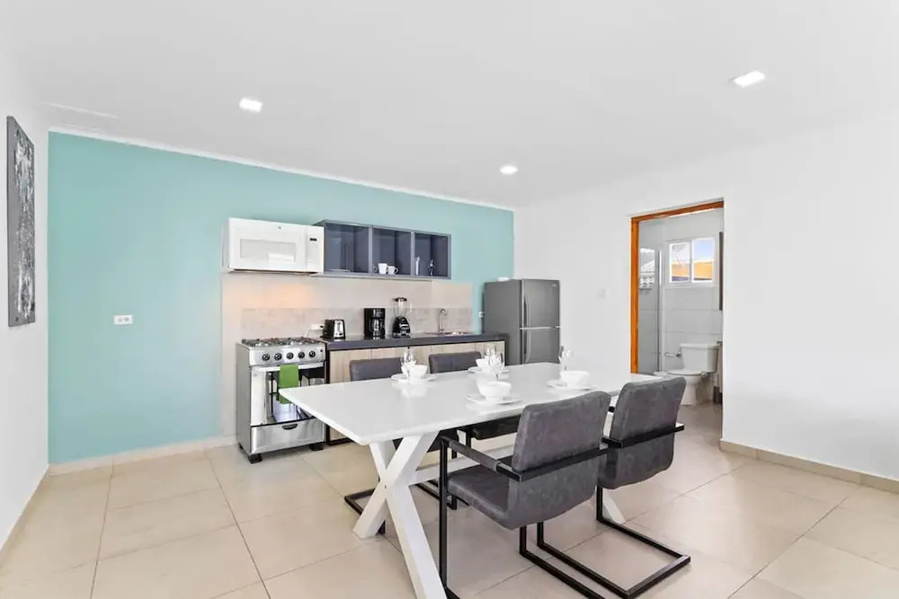 Brand NEW Central Modern Ground Studio With Pool